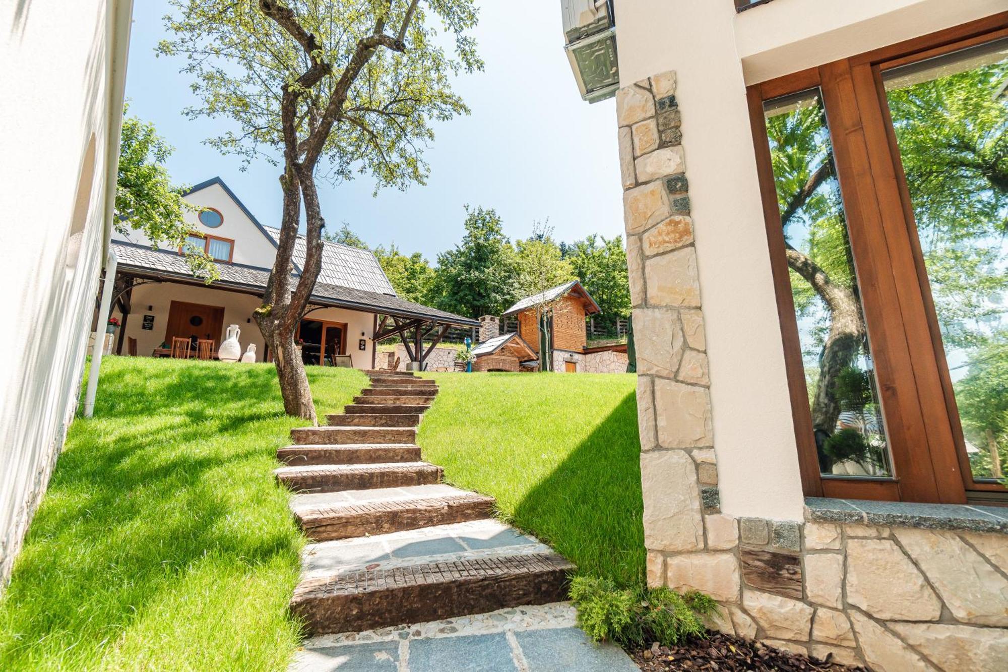 Toplik Village Resort Lukavica Ngoại thất bức ảnh